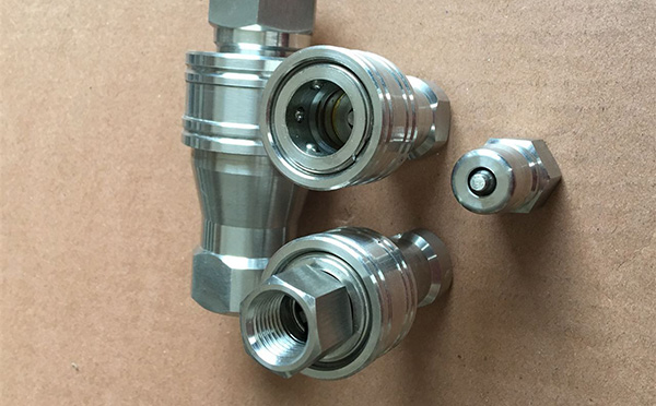 汽車尼龍油管快速接頭價格